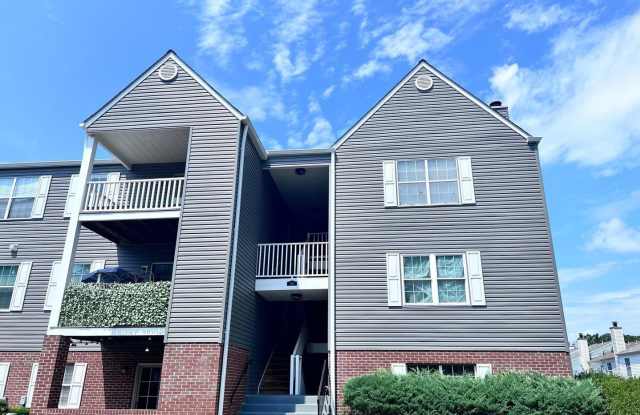 COZY STAFFORD APARTMENT WITH COMMUNITY POOL