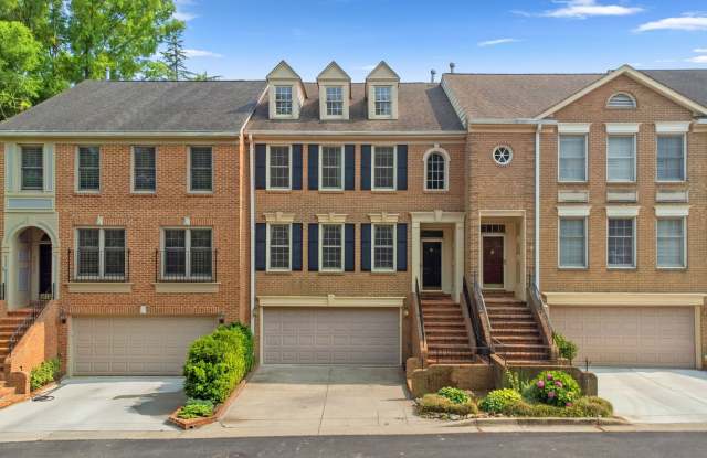 3 Bed 2 Full Bath/2 Half Bath - Rockville Townhouse - Move In Ready
