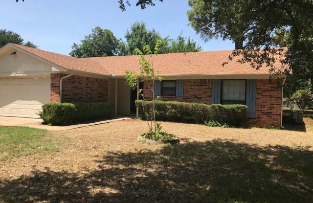 1202 BRADLEY - 1202 Bradley, Cleburne, TX 76033