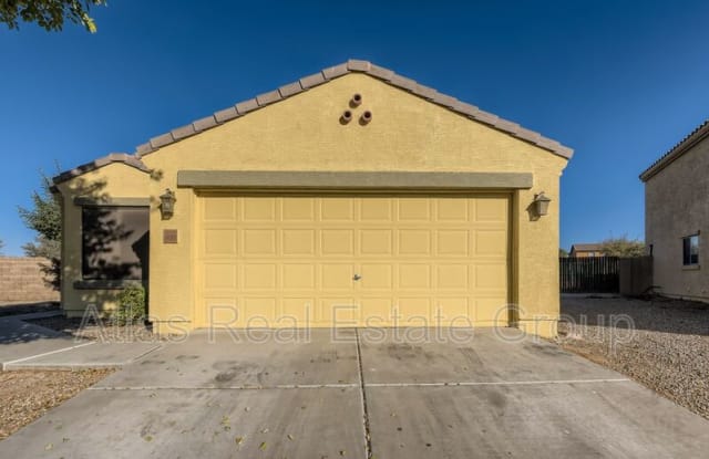 38085 N Dena Dr - 38085 Dena Drive, San Tan Valley, AZ 85140