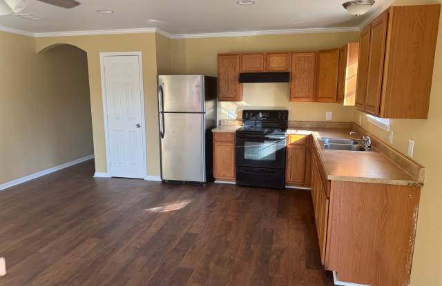 1155 Pecan St. Unit B