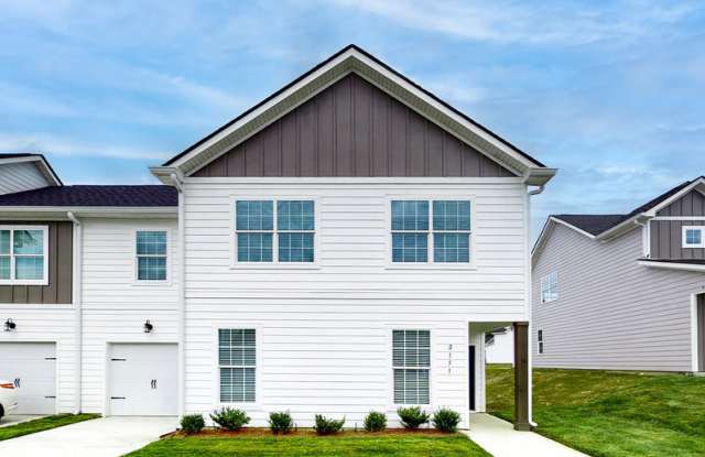 2185 Miramar Cir