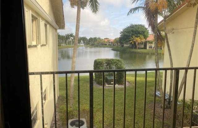 1455 Lake Crystal Dr