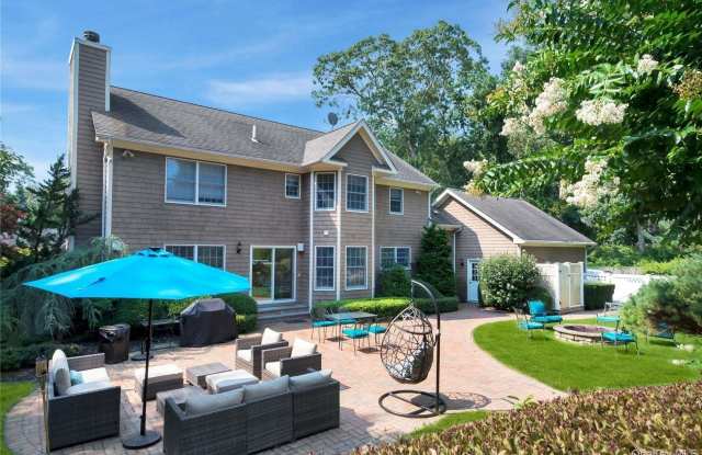 Photo of 1460 Hillcrest Drive