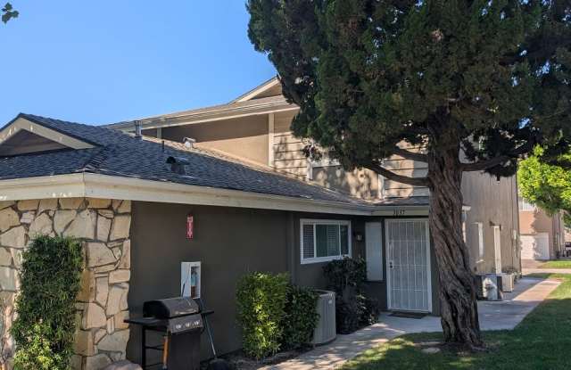 3037 Knollwood Avenue