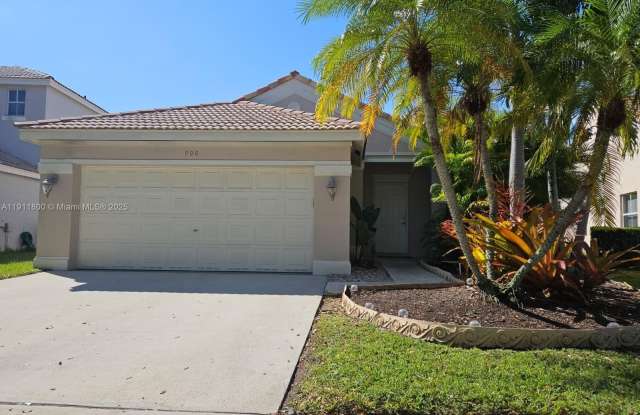 900 Savannah Falls Dr