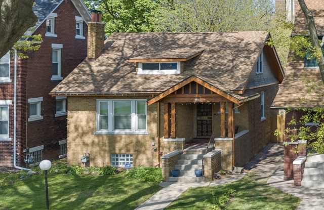 7472 Woodrow Wilson Street