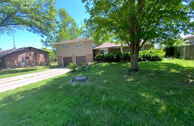 4208 Rollins Rd - 4208 Rollins Road, Columbia, MO 65203