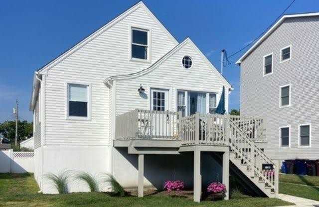 105 N Buffalo Ave