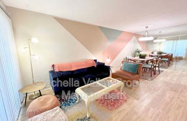 2860 N Los Felices Rd