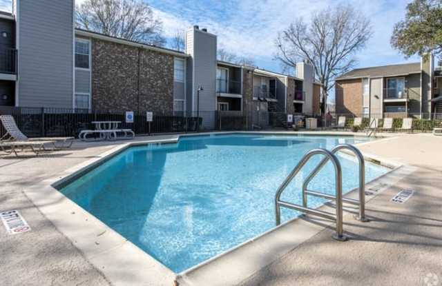 Photo of Oak Run Manor