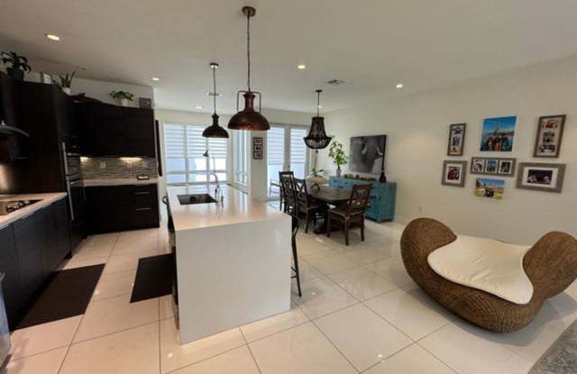 6361 NW 103rd Passage, Doral, FL 33178