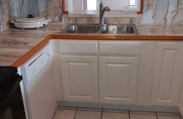 451 Marsh Avenue unit: "B" Back Unit