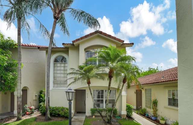 313 NW 109th Ave