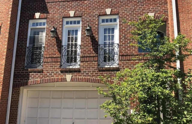 Photo of 1326 LESSARD Lane