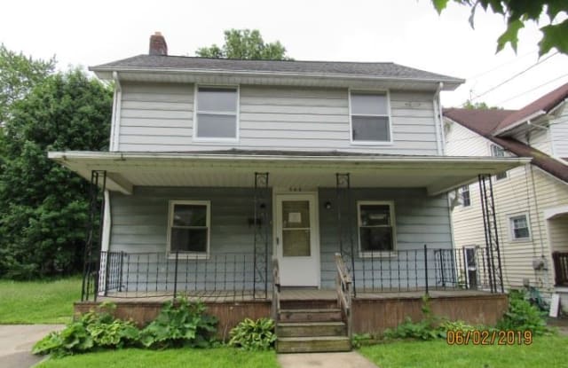 908 Whittier Ave - 908 Whittier Avenue, Akron, OH 44320