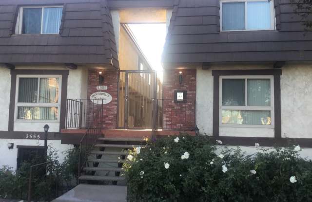 COMPLETELY REMODELED TOWNHOUSE FOR RENT