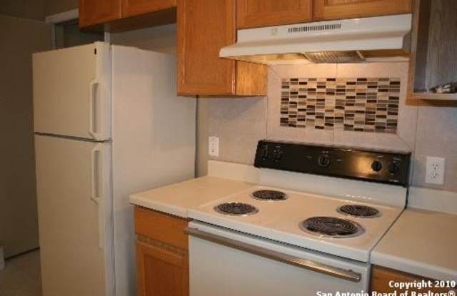 12231 Maverick Bluff