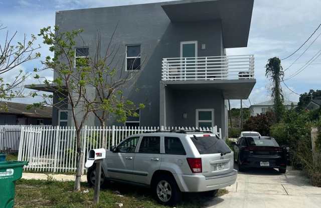 4 Bedroom Duplex in Miami - 10385 Southwest 173rd Terrace, West Perrine, FL 33157