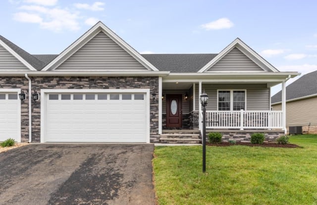 125 LAKE VIEW CIR - 125 Lake View Circle, Waynesboro, VA 22980