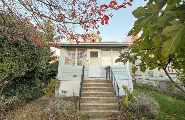 Photo of 7133 SYCAMORE Avenue