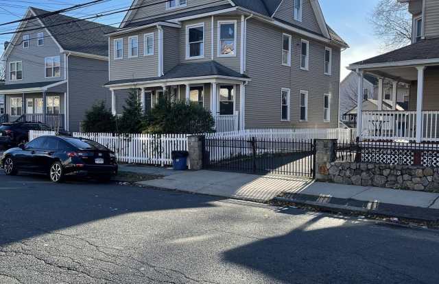 Photo of 1199 Iranistan Avenue