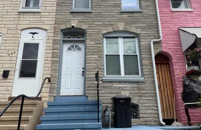 837 LOCUST Street