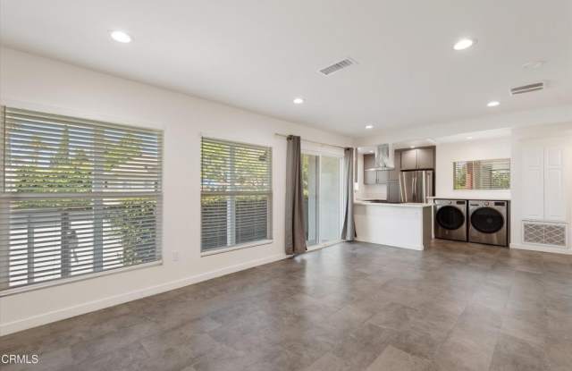 2664 S La Brea Avenue