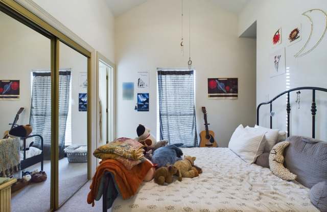 Photo of 2833 San Pedro St