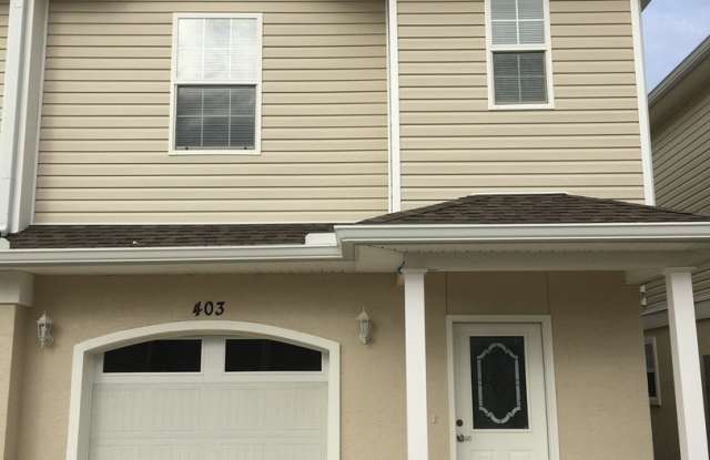 Great Townhome w/Easy Access to Shopping, Dining  Tyndall AFB!