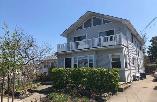 2087 Bay Boulevard - 2087 Bay Boulevard, Atlantic Beach, NY 11509