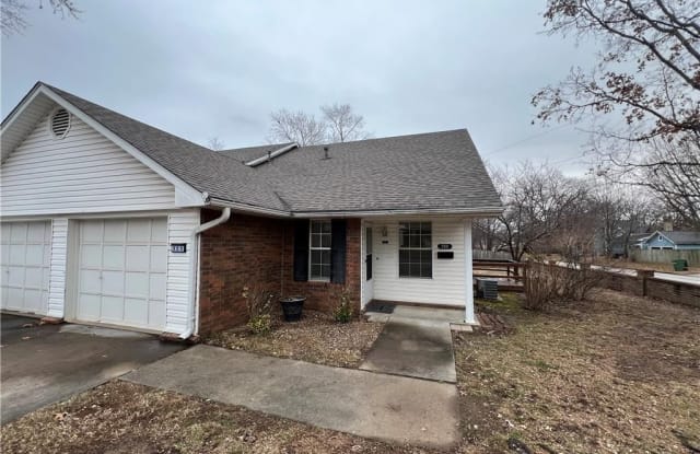 323  S 11th  PL - 323 South 11th Place, Rogers, AR 72756