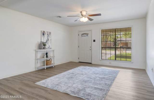 3 bed, 2 bath brick-on-slab on Johnston Street