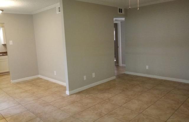 Spanish Crest Apartments