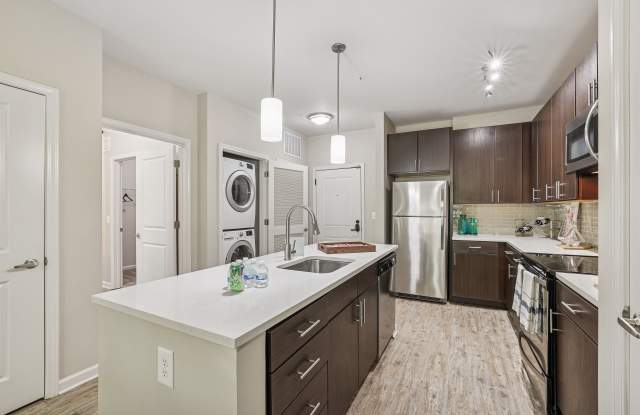 Blaine Buckhead West