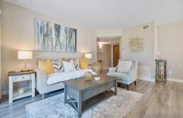 Photo of 17637 Pomerado Rd unit: 123