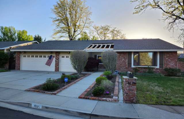 Beautiful FULLY FURNISHED Single Level 4/2 Home in South West Reno