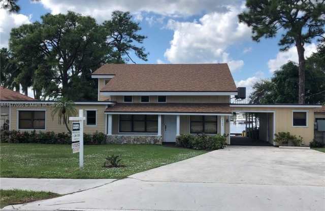 4700 SE Robertson Rd