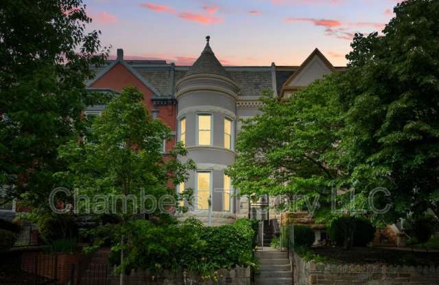 Photo of 136 R Street NE