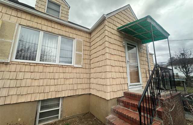 63 Wolfle Street