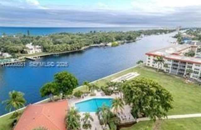3050 NE 48th Ct