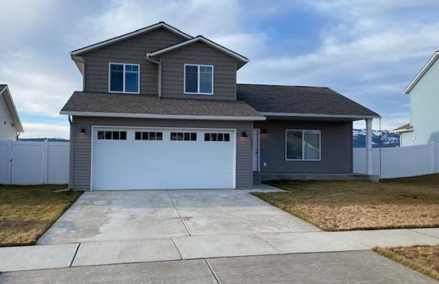 SINGLE FAMILY HOME IN CROWN POINTE (APP#89)
