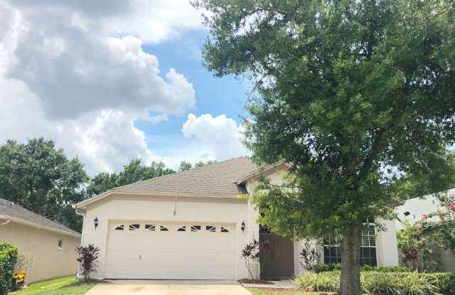GREAT OVIEDO HOME WITH SOUGHT AFTER SCHOOLS