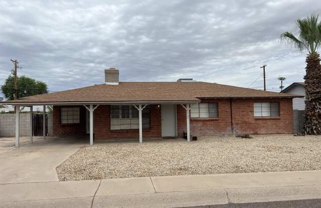 Photo of 7302 E LEWIS Avenue