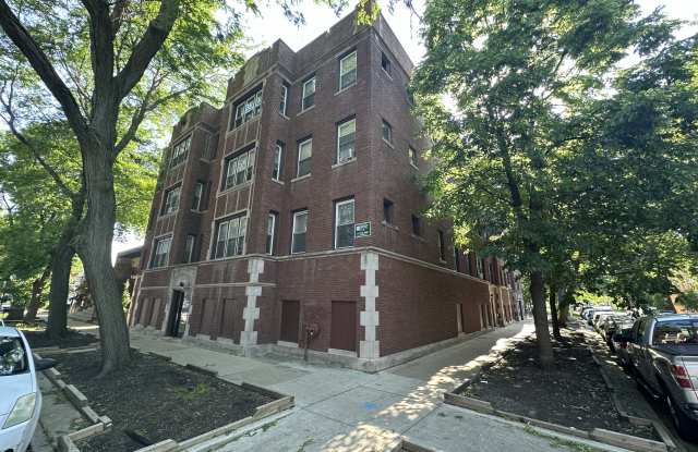 1503 W Schreiber Ave