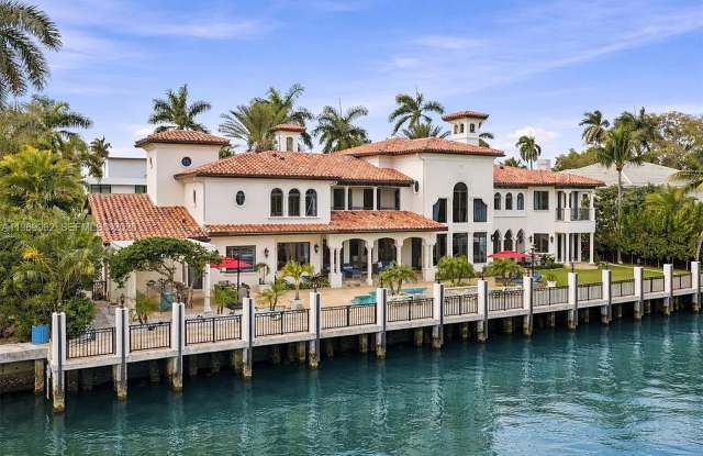 628 Coral Way