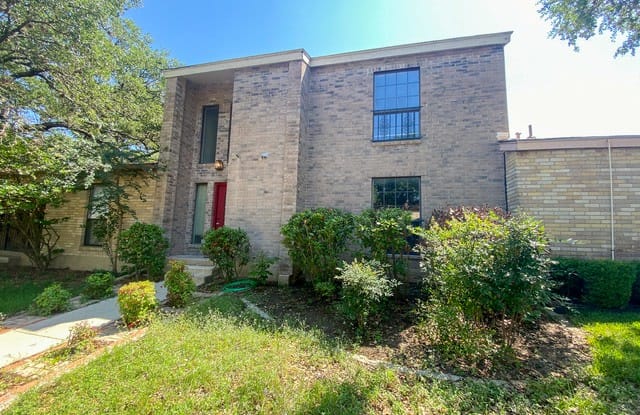 5815 RUE ROYALE - 5815 Rue Royale, San Antonio, TX 78240