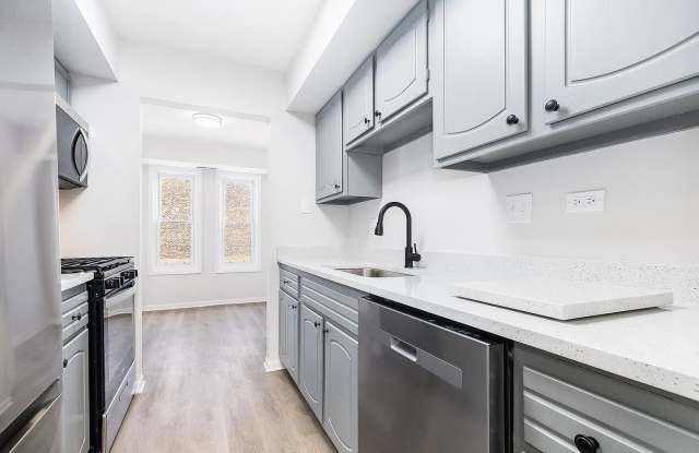 2214 Country Club Drive