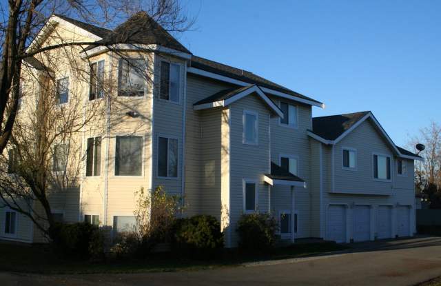 Photo of Cute remodeled unit!! A Must see!