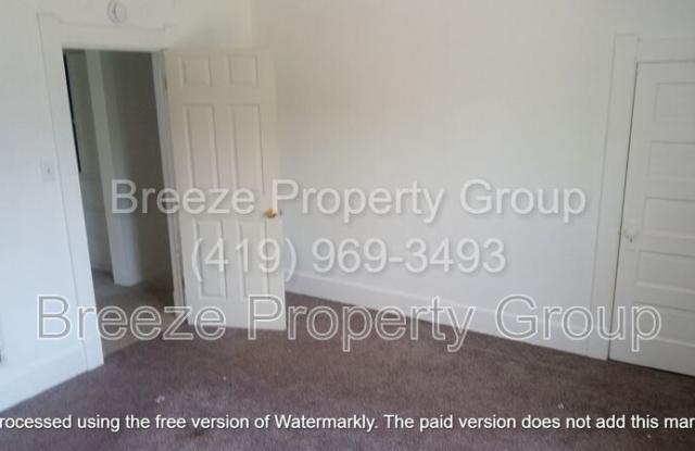 291 E Broadway St